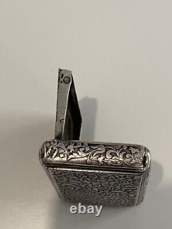 Former snuffbox in solid silver by silversmith Claude-François Ferrier
