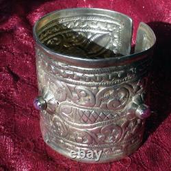 Huge antique bracelet 193g solid silver, 3 star rubies 15 carats