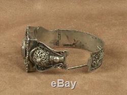 Important Antique Berber Bracelet In Sterling Silver North Africa Poincon Crab