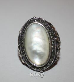 Large antique Art Deco solid silver ring with marcasite and mother-of-pearl T54