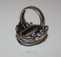Large antique Art Deco solid silver ring with marcasite and mother-of-pearl T54