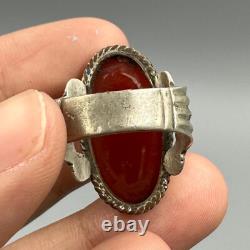 Large beautiful ancient Roman ring in solid silver and agate stone