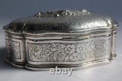 Old solid silver jewelry box (50909)