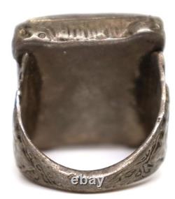 Rare antique Afghan lapis lazuli ring in solid silver, carved