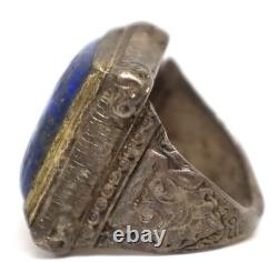 Rare antique Afghan lapis lazuli ring in solid silver, carved