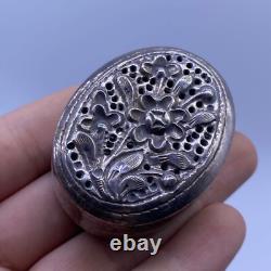 Rare antique Indian secret box in solid silver with a superb floral motif