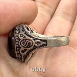 Rare unique ancient Roman ring in solid silver with authentic stone