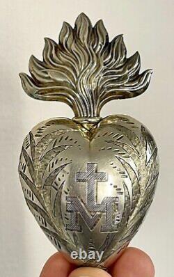 Reliquary of the Sacred Heart of Mary ex-voto, old solid silver antique heart