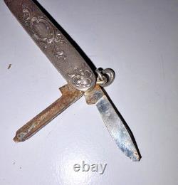 Set of 3 Antique Solid Silver Folding Pocket Knives – Floral Decoration, 83.84 g