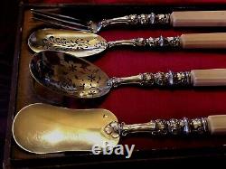 Splendid And Old Service In Mignardises In Solid Silver