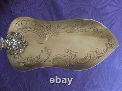 Splendid and Antique Cake Server entirely made of solid silver