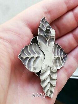 Translate this title in English: Ancient imposing Silver Pendant Flower/Leaves