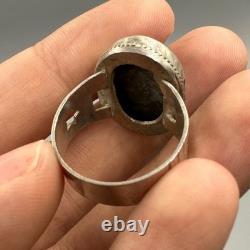 Very ancient Roman ring in solid silver with lapis lazuli