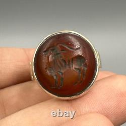 Very old antique solid silver ring with engraved agate stone, anima