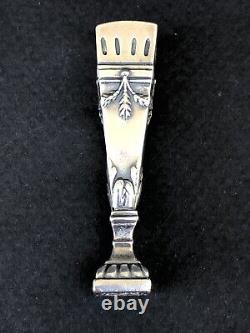 Very pretty old small SILVER SEAL in SOLID 800 SILVER