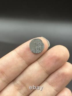 Very rare ancient Roman coin in solid silver facing king AR