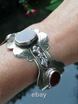 Vintage Solid Silver Bracelet Turkish Kazakh Traditional Art Creator