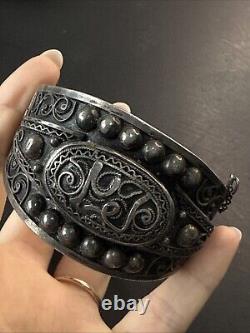 Vintage Solid Silver Gourmette Bracelet Ethnic Tank Bangle