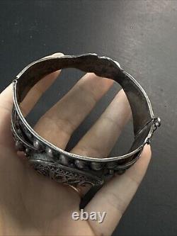 Vintage Solid Silver Gourmette Bracelet Ethnic Tank Bangle