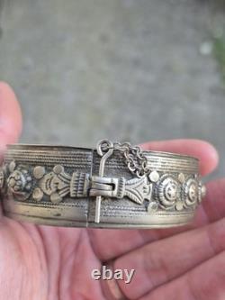 Vintage Solid Silver Moroccan Berber Bracelet 90.18g