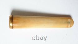 Vintage cigarette holder with solid 18k gold ring