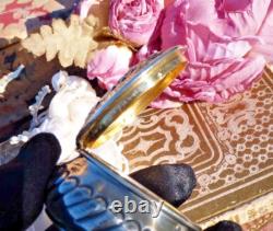 ANCIENNE BOITE à PILULES en ARGENT MASSIF XIXe de style Rocaille, Poids 24 gr