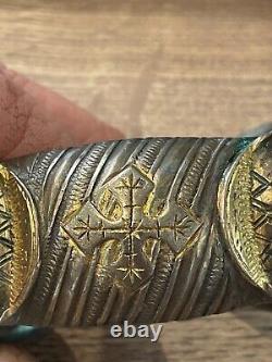 Ancien bijoux bracelet argent massif croix Russie orientale