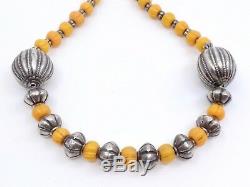 Ancien collier ethnique berbère en argent massif et perles pate de verre