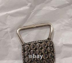 Ancien collier multi rang en argent massif, en pierres d'améthyste et péridot
