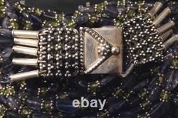 Ancien collier multi rang en argent massif, en pierres d'améthyste et péridot