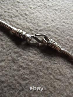 Ancien collier pendentif en argent massif