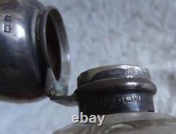 Ancien flacon à parfum en argent massif d'époque victorienne