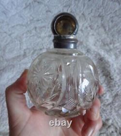 Ancien flacon à parfum en argent massif d'époque victorienne