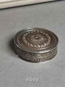 Ancienne Boîte à Pilules en Argent à déco style néo-classique vers 1900, 33g