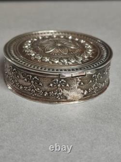 Ancienne Boîte à Pilules en Argent à déco style néo-classique vers 1900, 33g