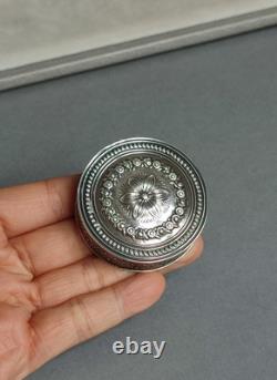 Ancienne Boîte à Pilules en Argent à déco style néo-classique vers 1900, 33g