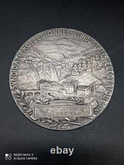 Ancienne Médaille syndicat industrie en argent massif signée ch. Pillet 115 Gr