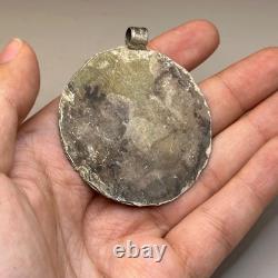 Ancienne amulette pendentif empereur grec romain en argent massif