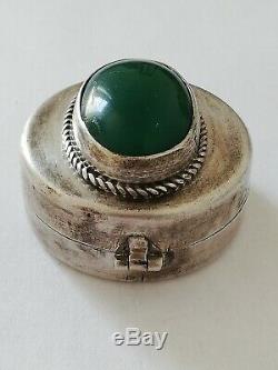 Ancienne boîte à pilules en argent massif et cabochon d'agate verte à identif