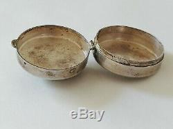 Ancienne boîte à pilules en argent massif et cabochon d'agate verte à identif