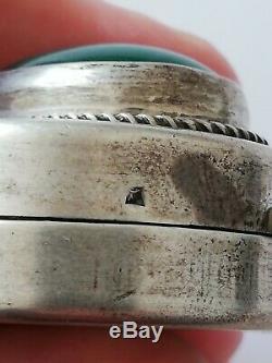 Ancienne boîte à pilules en argent massif et cabochon d'agate verte à identif