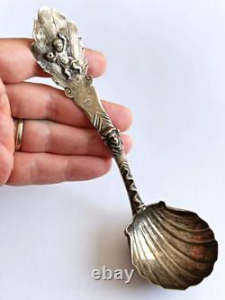 Ancienne cuillère en argent décor putto coquille tete femme Style baroque silver
