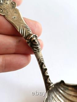 Ancienne cuillère en argent décor putto coquille tete femme Style baroque silver