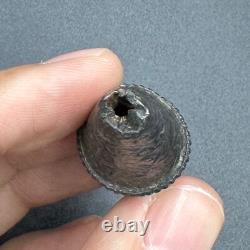 Ancienne perle romaine unique en argent massif avec dessins