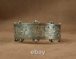 BEL IMPORTANT BRACELET ANCIEN MANCHETTE RIGIDE EN ARGENT MASSIF XIXe