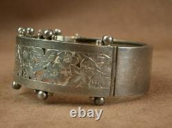 BEL IMPORTANT BRACELET ANCIEN MANCHETTE RIGIDE EN ARGENT MASSIF XIXe