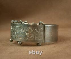 BEL IMPORTANT BRACELET ANCIEN MANCHETTE RIGIDE EN ARGENT MASSIF XIXe