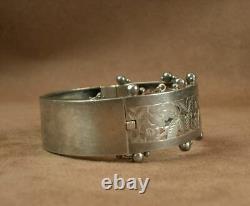 BEL IMPORTANT BRACELET ANCIEN MANCHETTE RIGIDE EN ARGENT MASSIF XIXe