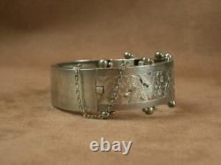 BEL IMPORTANT BRACELET ANCIEN MANCHETTE RIGIDE EN ARGENT MASSIF XIXe