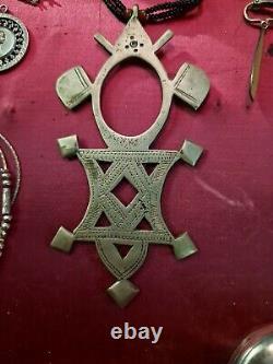 Beau Lot De 25 Bijoux Ancien Argent Massif Collier Bracelet Bague 236 Grammes